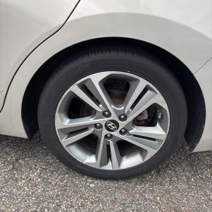 صورة مصغرة 18 لـ 2017 Hyundai ELANTRA LIMITED