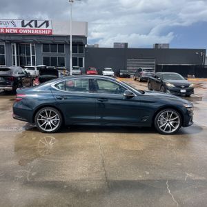 GENESIS G70 2.5T STANDARD - 10