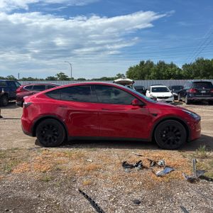 TESLA MODEL Y LONG RANGE - 10