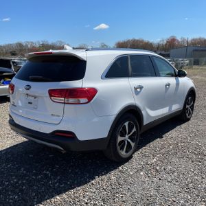 KIA SORENTO EX V6 - 8