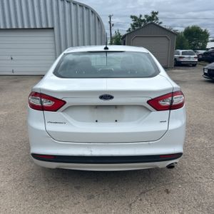 FORD FUSION SE - 6