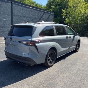 TOYOTA SIENNA - 8