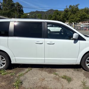 DODGE GRAND CARAVAN SXT - 9