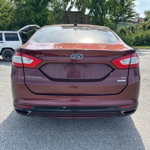 FORD FUSION SE - 7