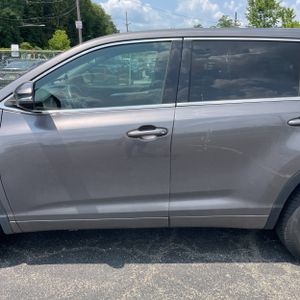 صورة 4 لـ 2018 Toyota HIGHLANDER LE