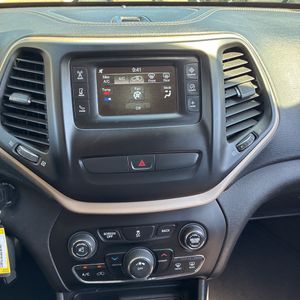 صورة مصغرة 37 لـ 2016 JEEP CHEROKEE LATITUDE