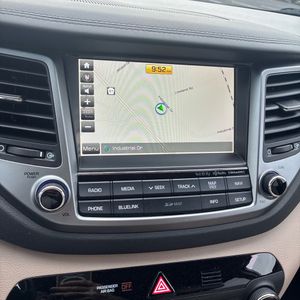 2017 Hyundai TUCSON LIMITED — фото 38