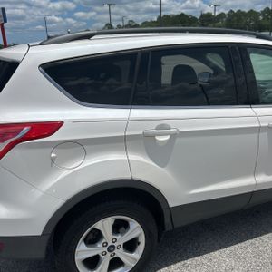 FORD ESCAPE SE - 9