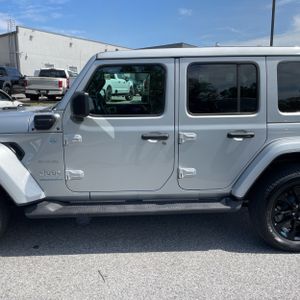 JEEP WRANGLER SAHARA 4X4 - 4