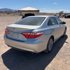 2015 Toyota CAMRY SE photo 8