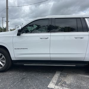 CHEVROLET SUBURBAN PREMIER - 4