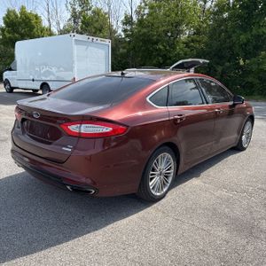 FORD FUSION SE - 8