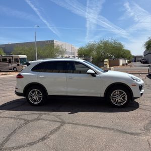 PORSCHE CAYENNE - 10