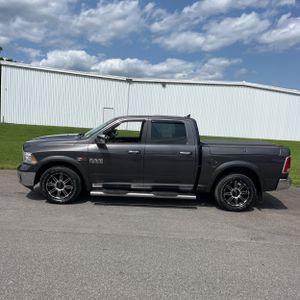 2017 RAM 1500 LARAMIE — фото 3
