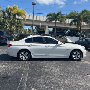 BMW 5 SERIES 528I - 10