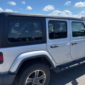 JEEP WRANGLER 4-DOOR SAHARA - 9