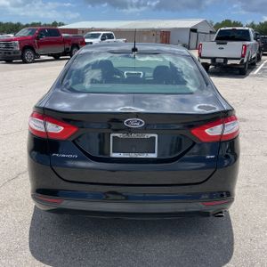 FORD FUSION SE - 7
