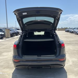 2025 AUDI SQ6 E-TRON PRESTIGE 缩略图 45