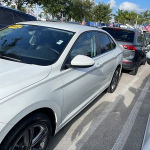 صورة 3 لـ 2022 Volkswagen JETTA SE
