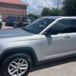 JEEP GRAND CHEROKEE L LAREDO - 2