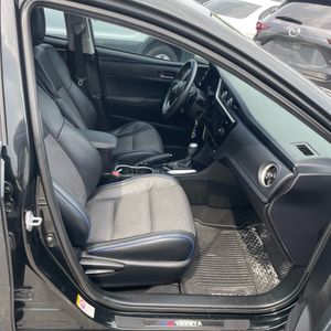 2017 Toyota COROLLA SE 照片 31