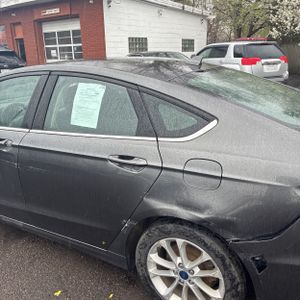 FORD FUSION HYBRID SE - 6