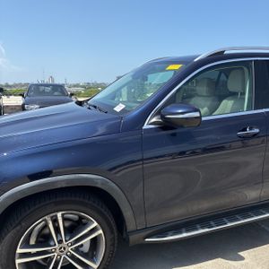 صورة 2 لـ 2021 Mercedes-BENZ GLE