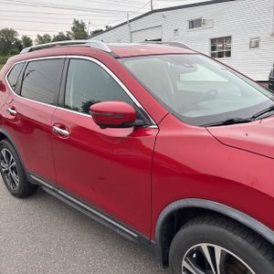 2017 Nissan ROGUE SL 照片 9