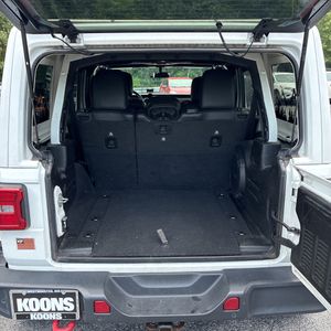 2019 JEEP WRANGLER UNLIMITED SAHARA — миниатюра 40
