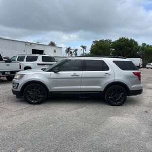 FORD EXPLORER XLT - 3