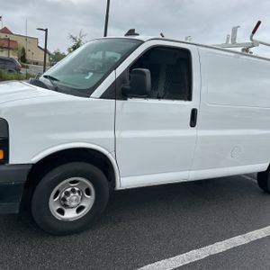 CHEVROLET EXPRESS 2500 - 2
