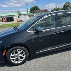 2020 Chrysler PACIFICA LIMITED — фото 2