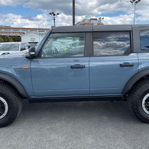 FORD BRONCO - 4