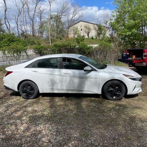 HYUNDAI ELANTRA SEL - 10