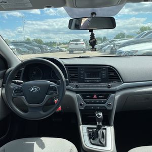 صورة مصغرة 36 لـ 2017 Hyundai ELANTRA SE