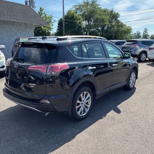 2018 Toyota RAV4 LIMITED photo 8