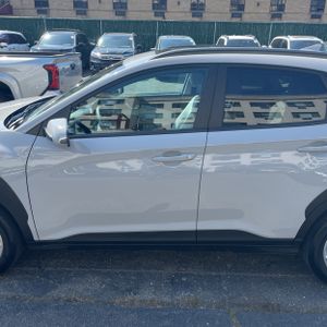 HYUNDAI KONA SEL - 4