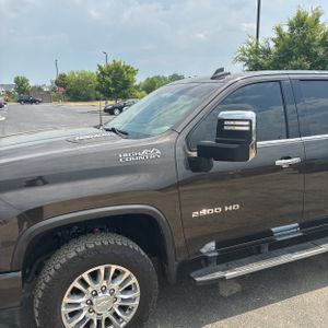 CHEVROLET SILVERADO 2500HD HIGH COUNTRY - 2