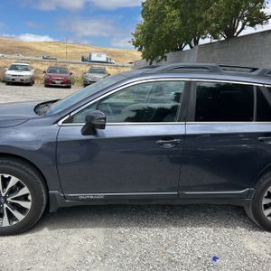 2017 Subaru OUTBACK 3.6R LIMITED — фото 4