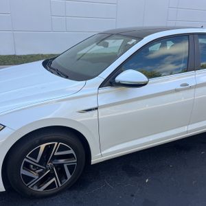 VOLKSWAGEN JETTA SEL - 2