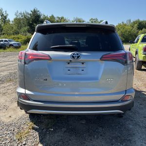 صورة 5 لـ 2016 Toyota RAV4 XLE
