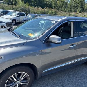 2019 Infiniti QX60 LUXE 照片 2