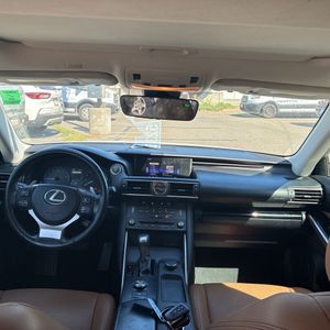 صورة مصغرة 35 لـ 2019 Lexus IS 300 BASE