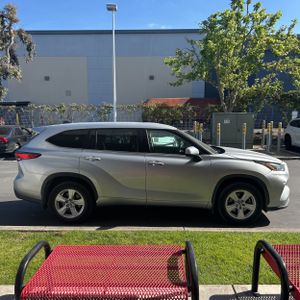 Toyota Highlander LE - 10