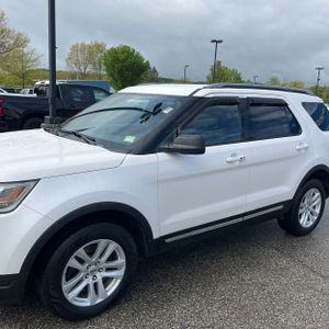 FORD EXPLORER XLT - 2