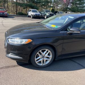 FORD FUSION SE - 2
