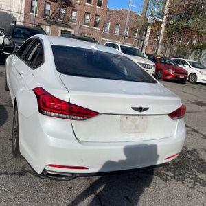 HYUNDAI GENESIS 3.8L - 7