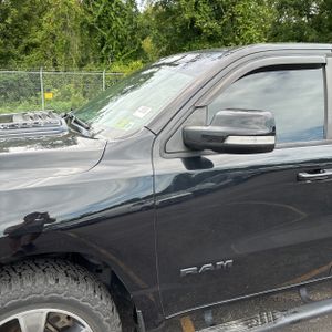 2020 RAM 1500 REBEL 照片 2
