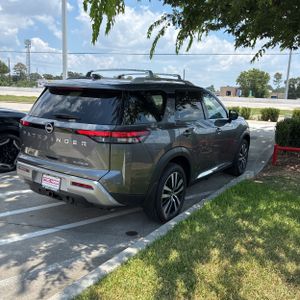 2025 Nissan PATHFINDER PLATINUM — фото 8