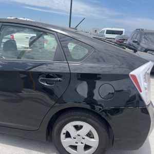 صورة 6 لـ 2011 Toyota PRIUS TWO
